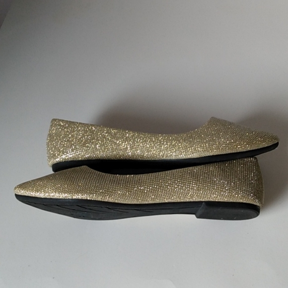SLIPPERS SHOES GOLD SPARKLE - Picture 2 of 5